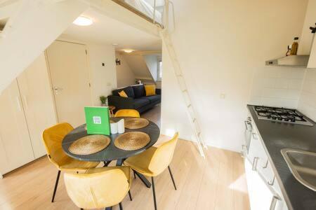 Peaceful 2 Bedroom Apartment - Ts307B Eindhoven Buitenkant foto
